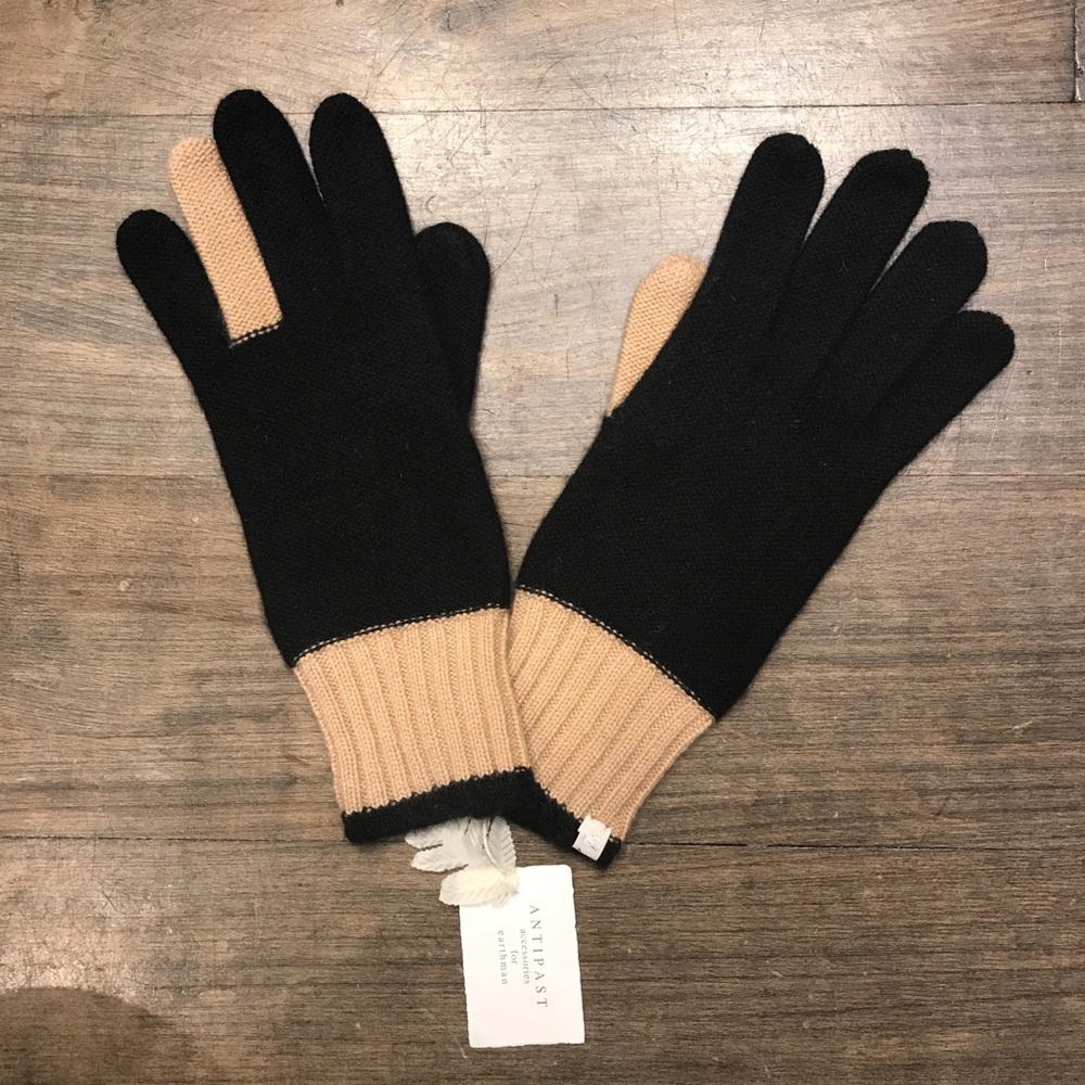 Antipast Cashmere Gloves NWT